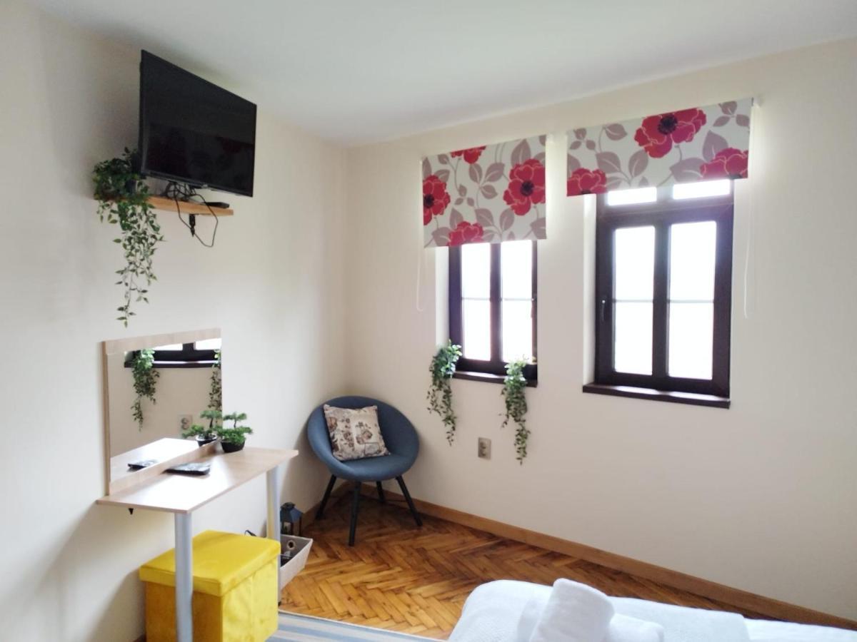 Apartment Zdravets, In The Heart Of The Old City Veliko Tárnovo Exterior foto